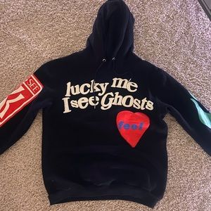 Black graphic sweatshirt!